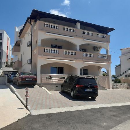 Apartmani Vera Primosten Exterior photo