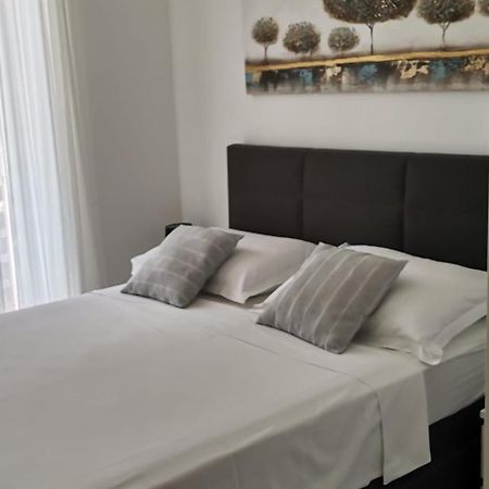 Apartmani Vera Primosten Exterior photo