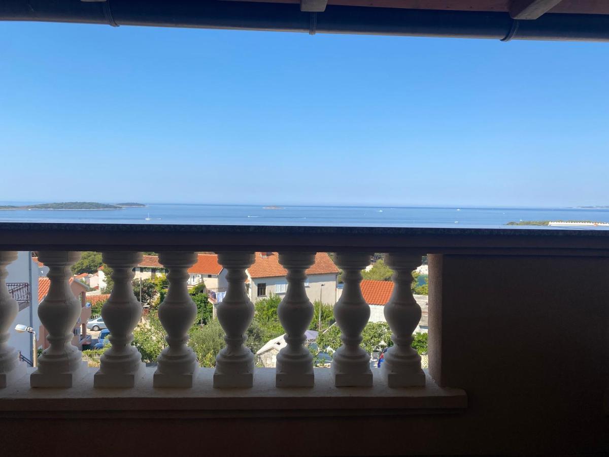 Apartmani Vera Primosten Exterior photo