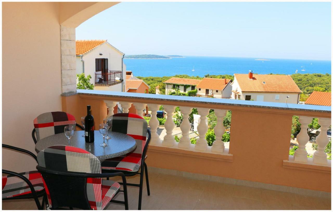 Apartmani Vera Primosten Exterior photo